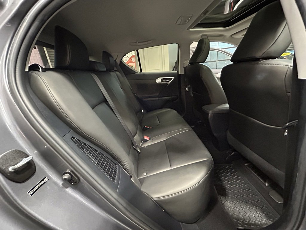 Used 2012 Lexus CT 200h Premium image 42