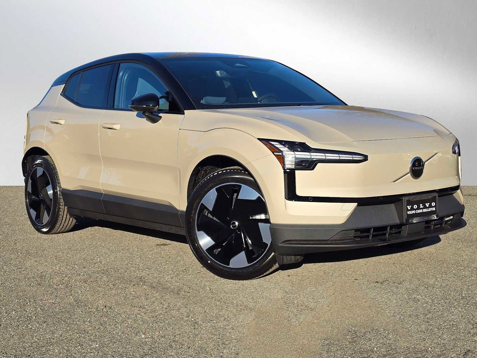 New 2026 Volvo EX30 Plus w/ Protection Package Premier