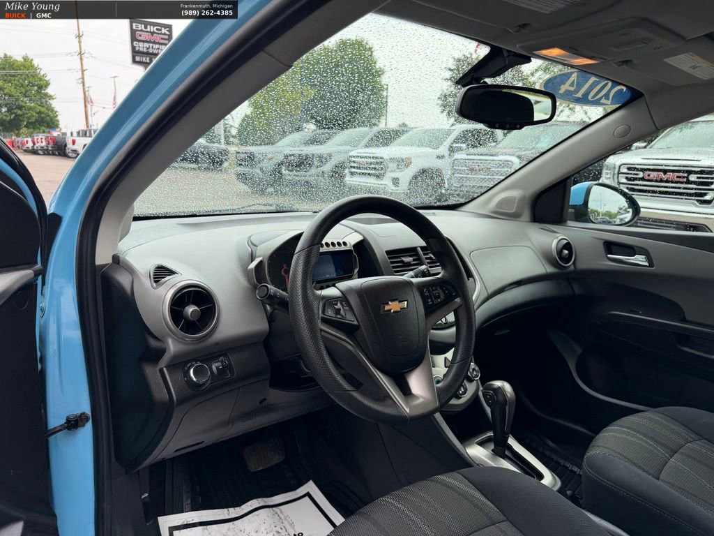 Used 2014 Chevrolet Sonic LT w/ Fun and Sun Package FWD image 13
