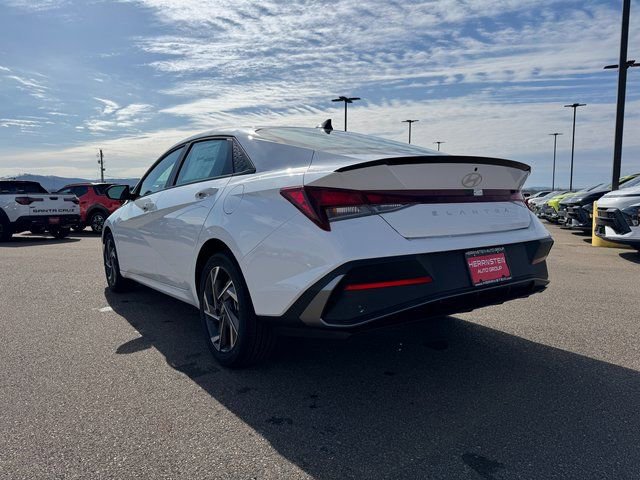 Used 2025 Hyundai Elantra Sport image 5