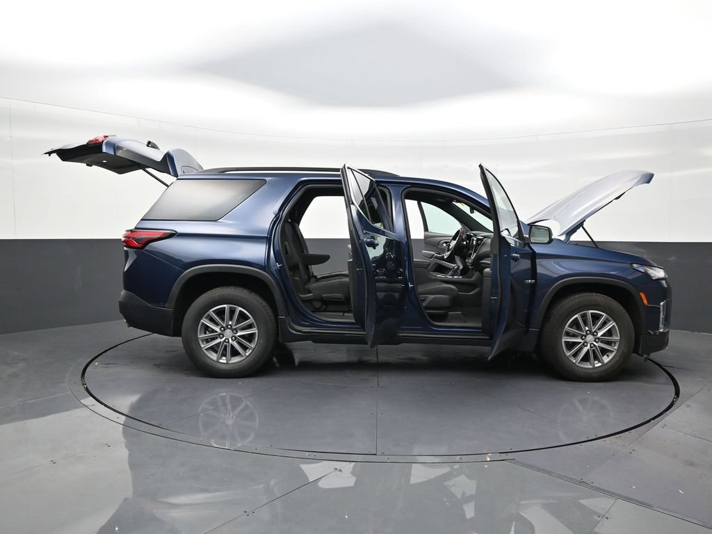 Used 2023 Chevrolet Traverse LT FWD image 29