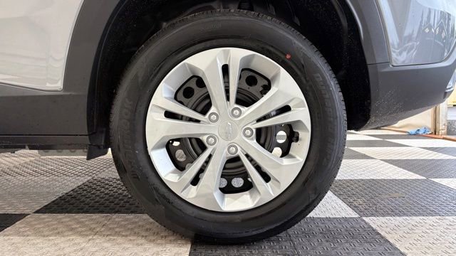 New 2026 Chevrolet Trax LS image 10