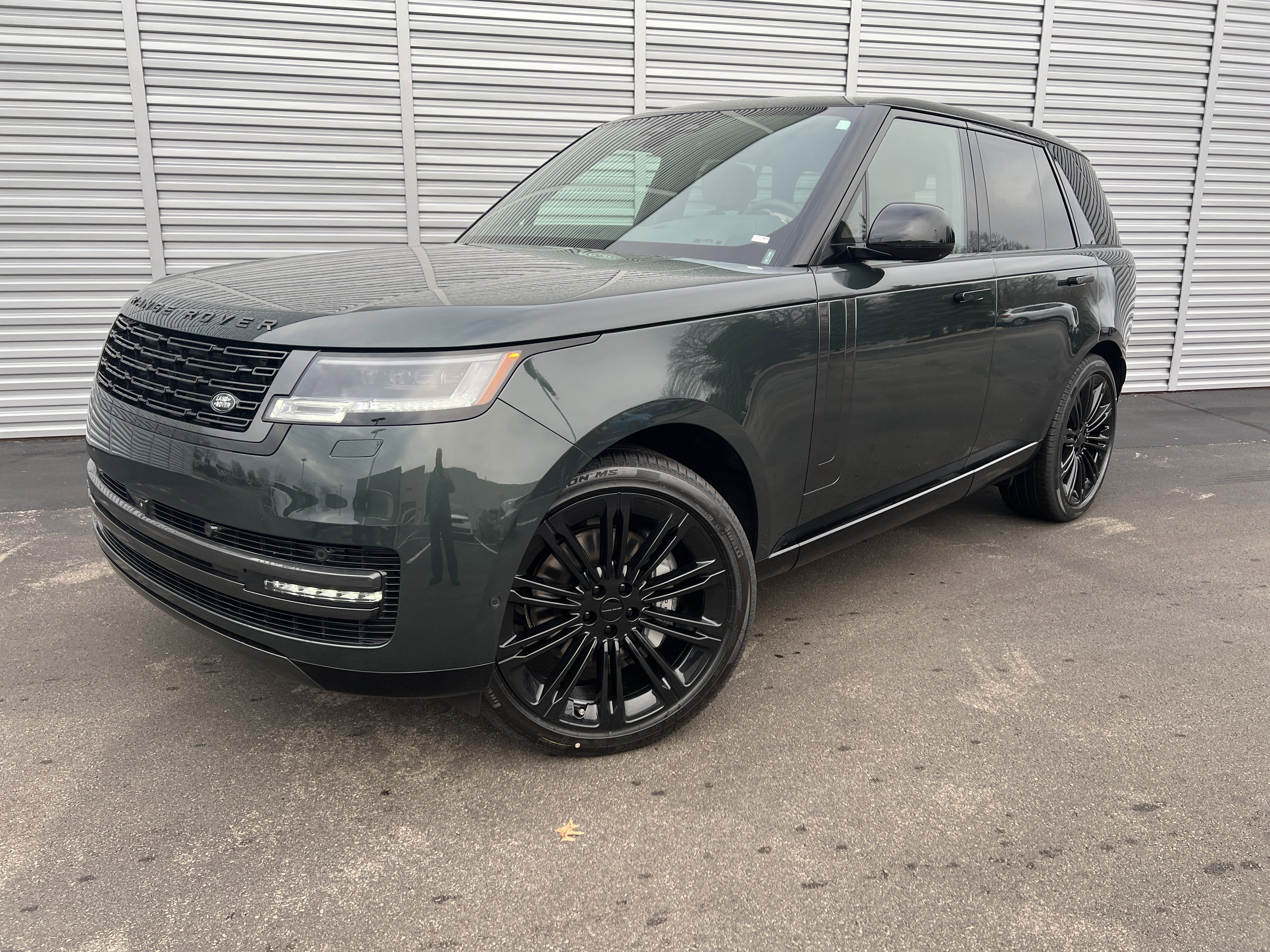 New 2026 Land Rover Range Rover SE