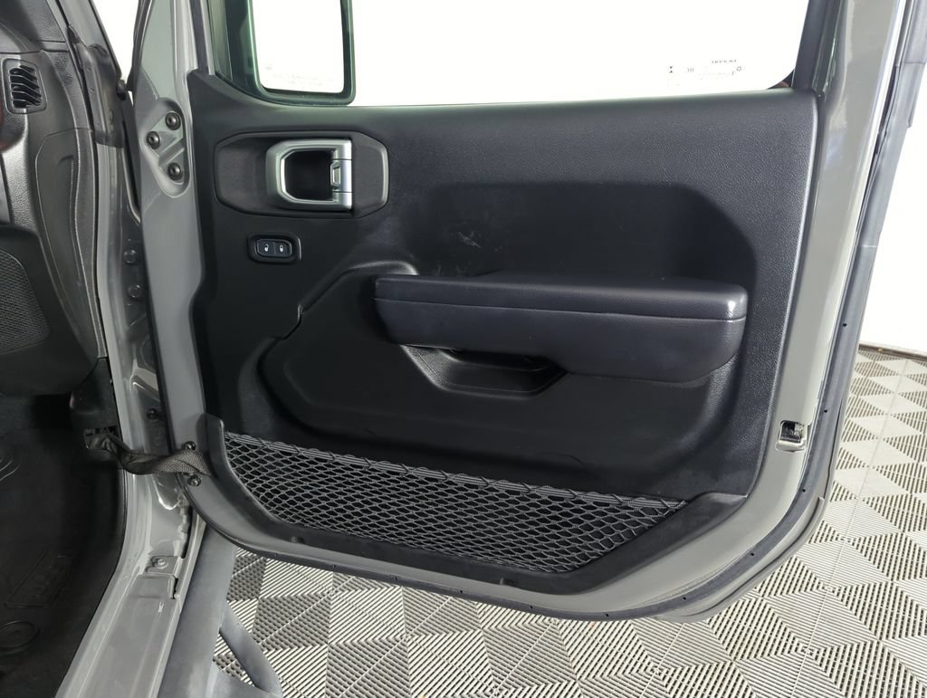 Used 2020 Jeep Gladiator Rubicon AWD/4WD image 31