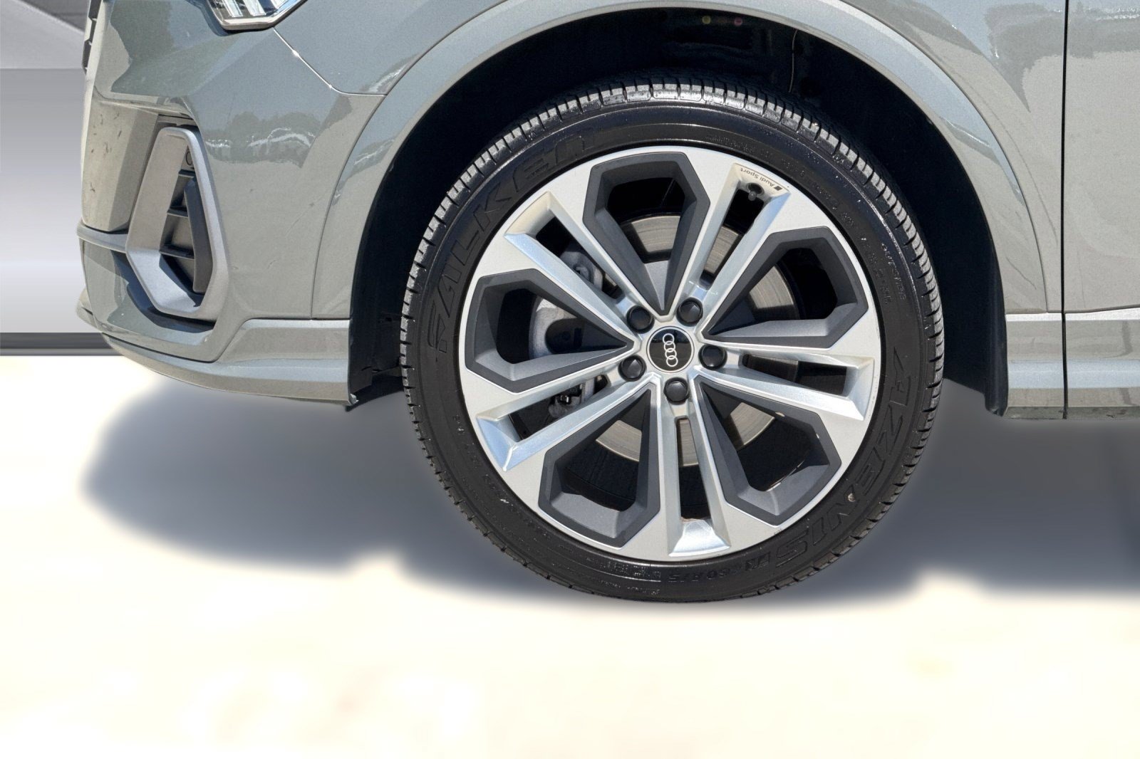 Used 2021 Audi Q3 2.0T Premium Plus w/ Premium Plus Package AWD/4WD image 12