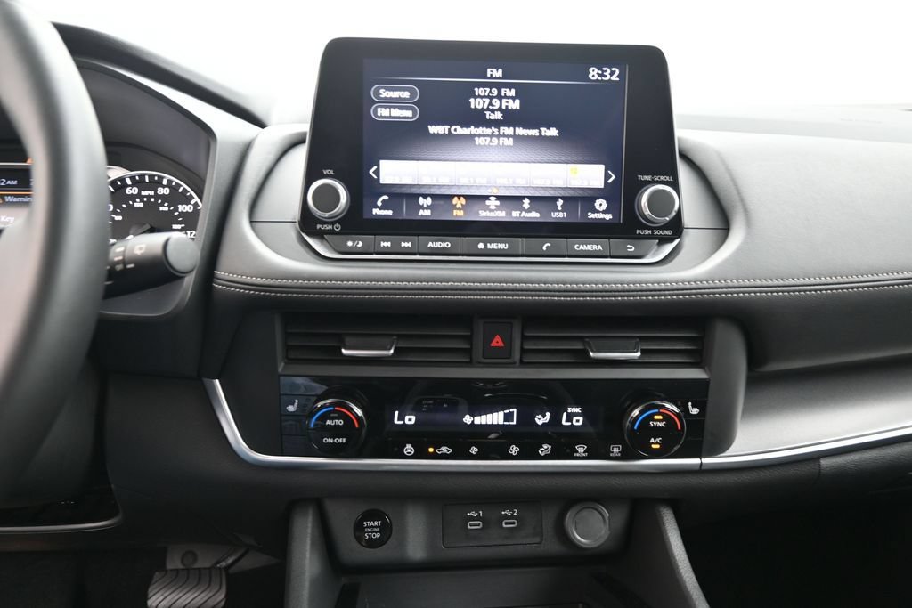 Used 2025 Nissan Rogue SV w/ SV Premium Package AWD/4WD image 12