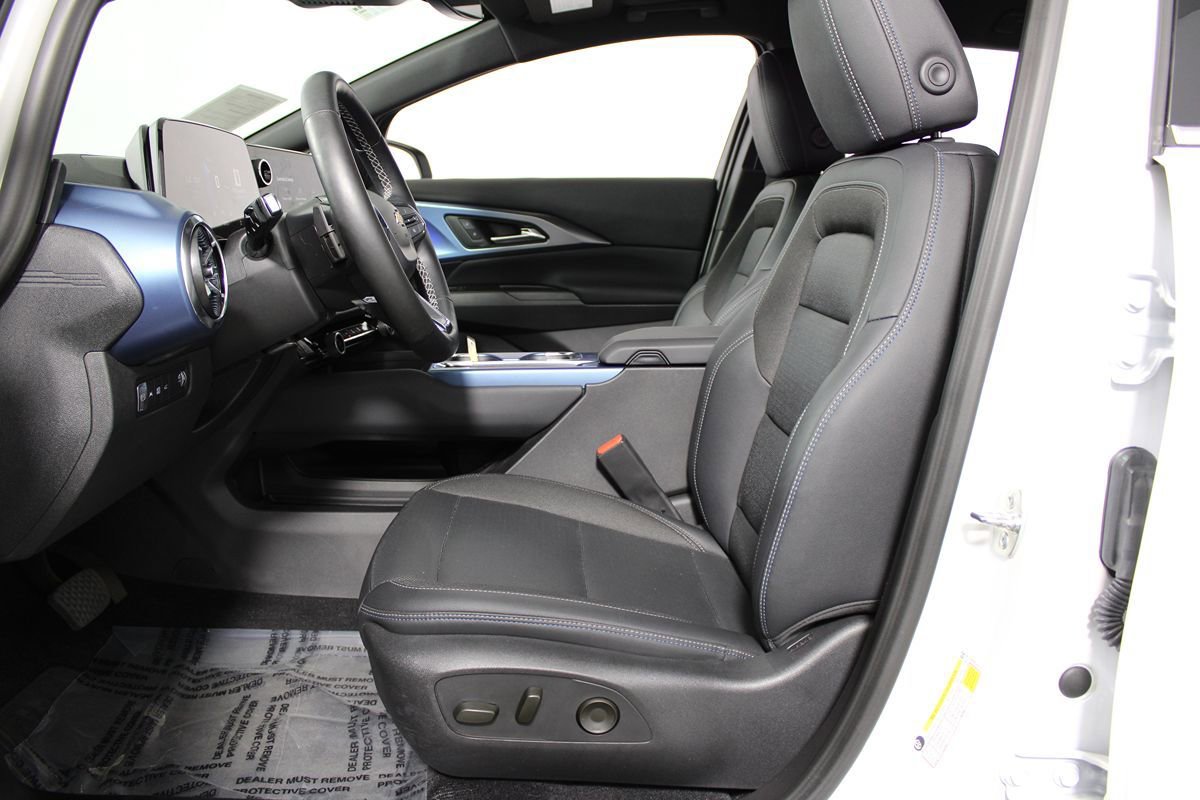 Used 2024 Chevrolet Equinox EV LT image 8