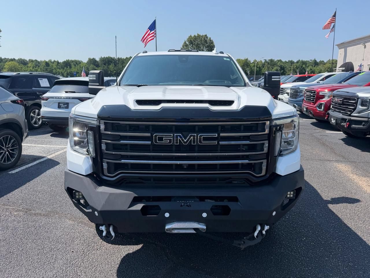 Used 2020 GMC Sierra 2500 AT4 w/ AT4 Premium Package AWD/4WD image 2