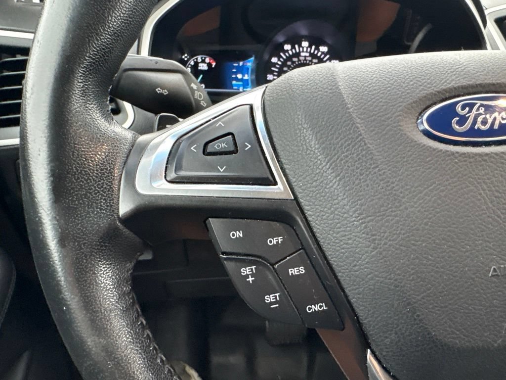 Used 2016 Ford Edge SEL w/ Equipment Group 201A AWD/4WD image 21