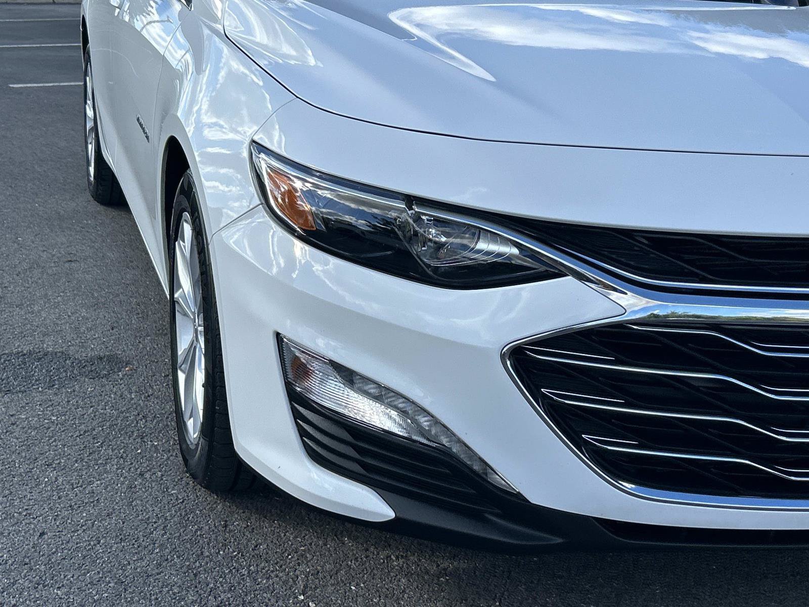 Used 2025 Chevrolet Malibu LT FWD image 11