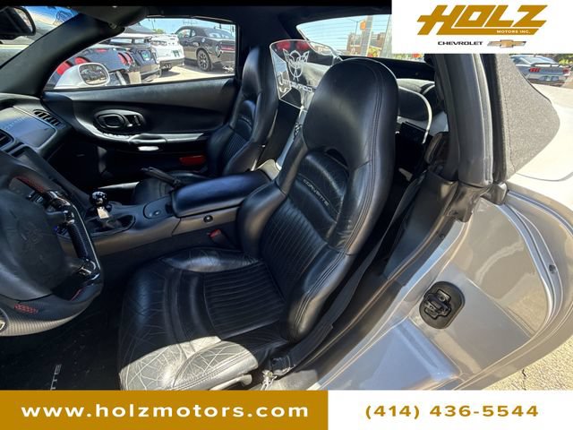 Used 2000 Chevrolet Corvette Convertible w/ Memory Pkg RWD image 17