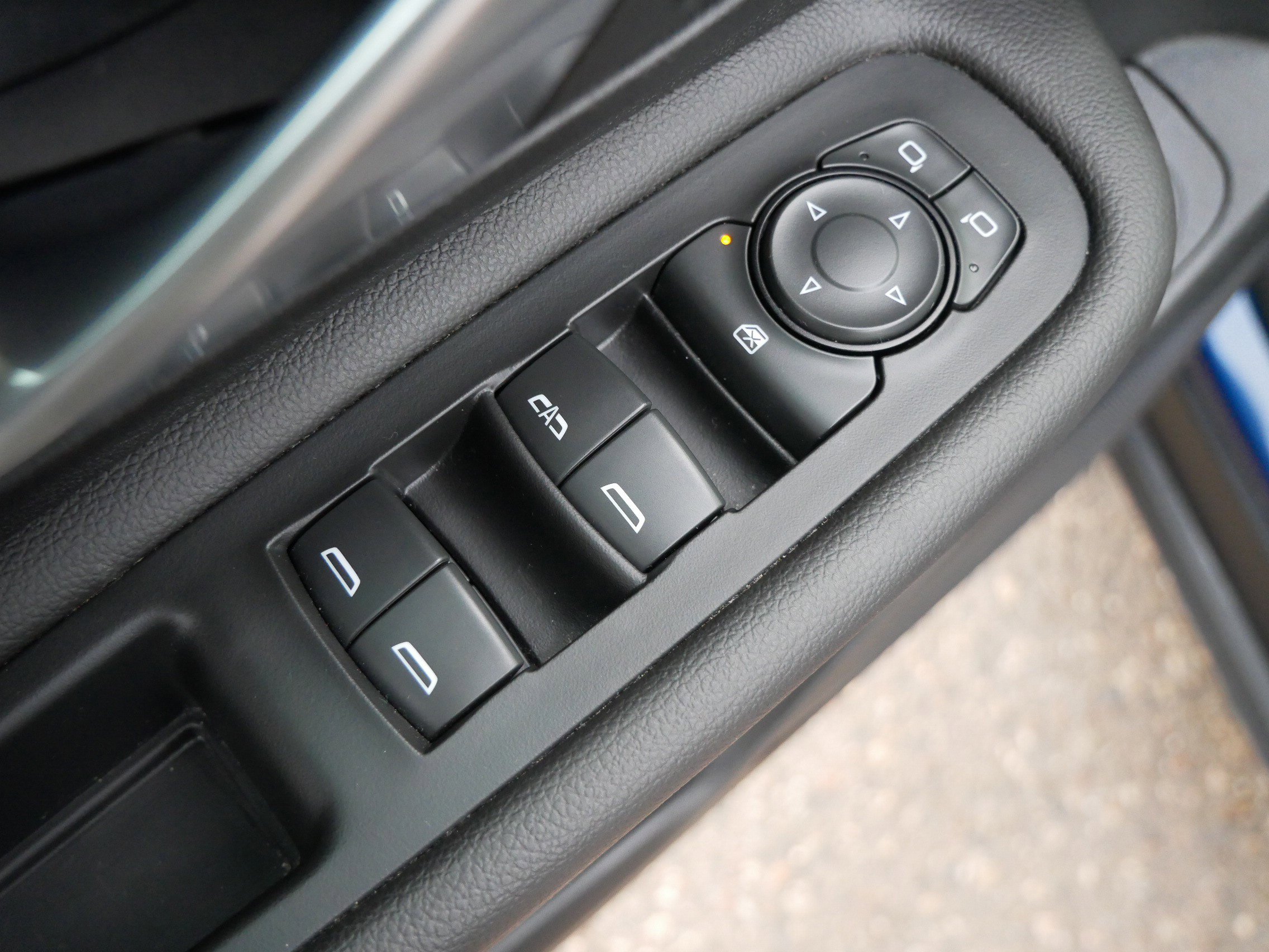 Used 2023 GMC Terrain SLE w/ Driver Convenience Package AWD/4WD image 13