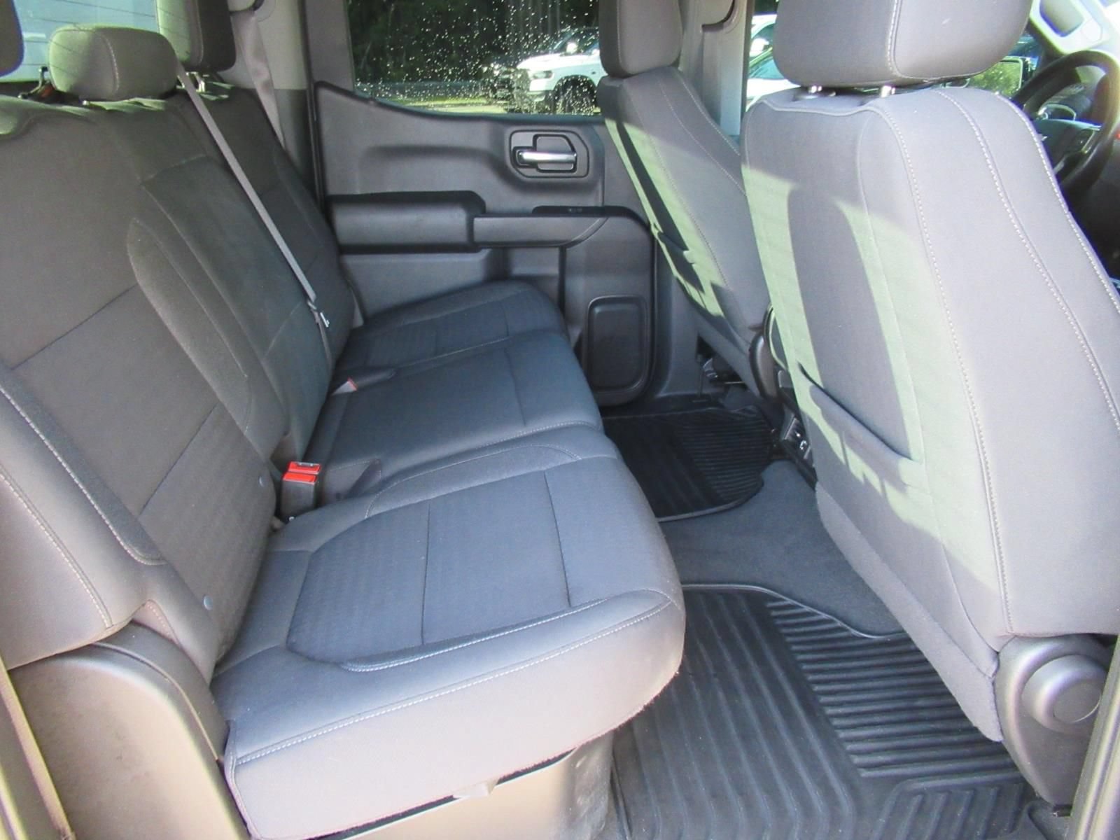 Used 2022 Chevrolet Silverado 1500 LT AWD/4WD image 33