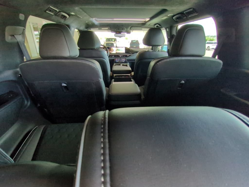 Used 2025 INFINITI QX80 Autograph w/ Autograph Exterior Package AWD/4WD image 37