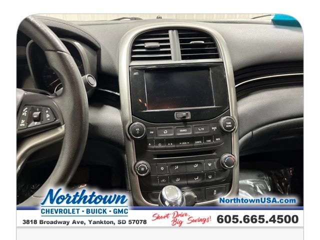 Used 2015 Chevrolet Malibu LT image 17