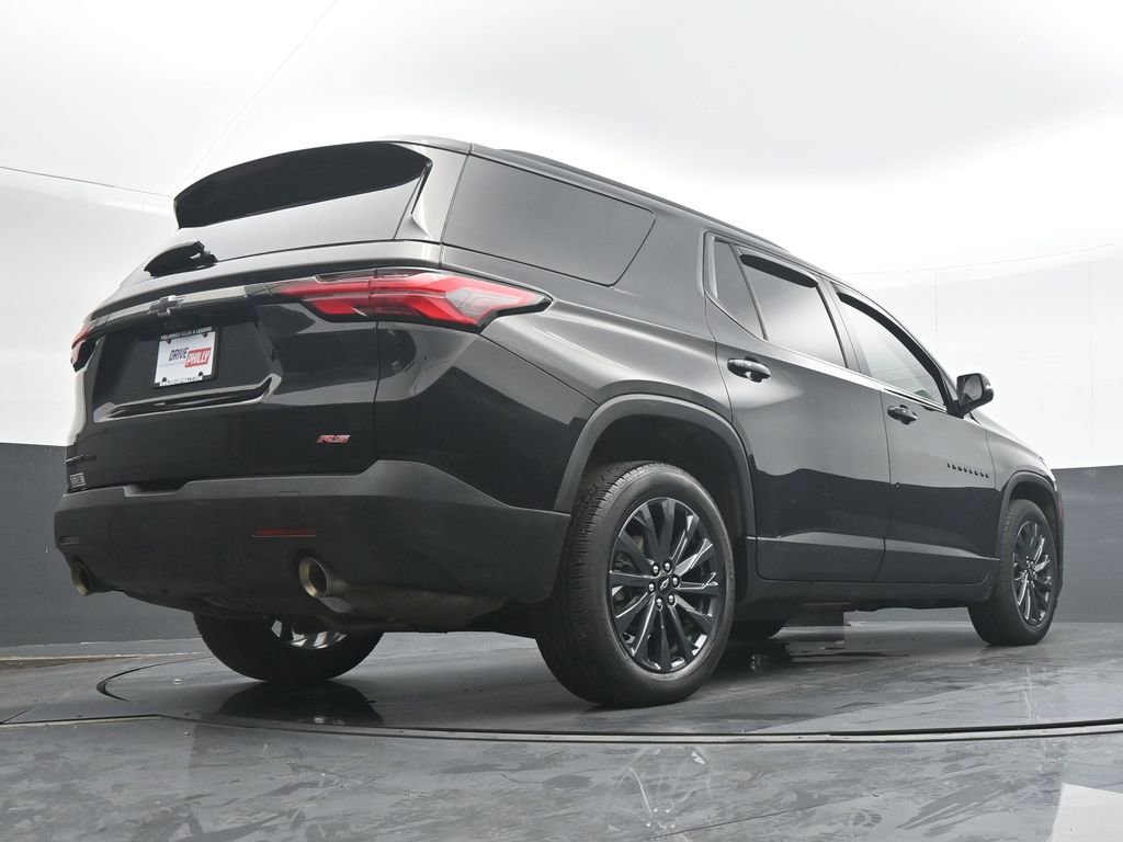 Used 2023 Chevrolet Traverse RS image 31