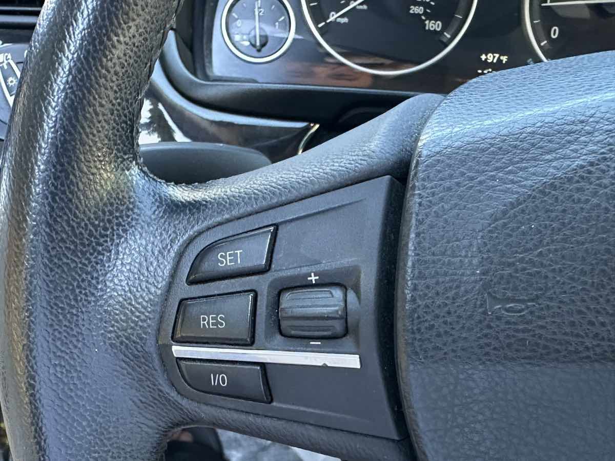 Used 2013 BMW 528i Sedan RWD image 30