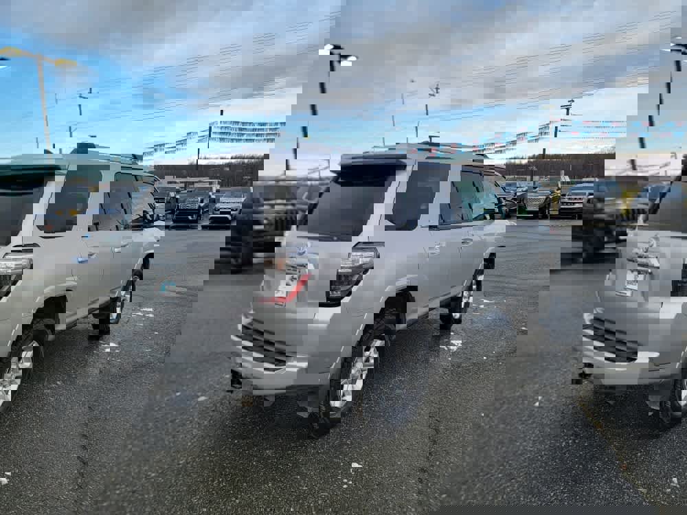 Used 2023 Toyota 4Runner SR5 image 5