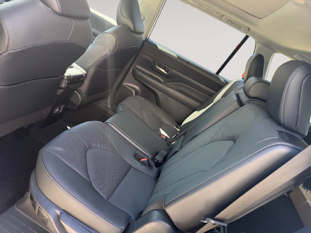 New 2026 Toyota Grand Highlander AWD Hybrid image 13