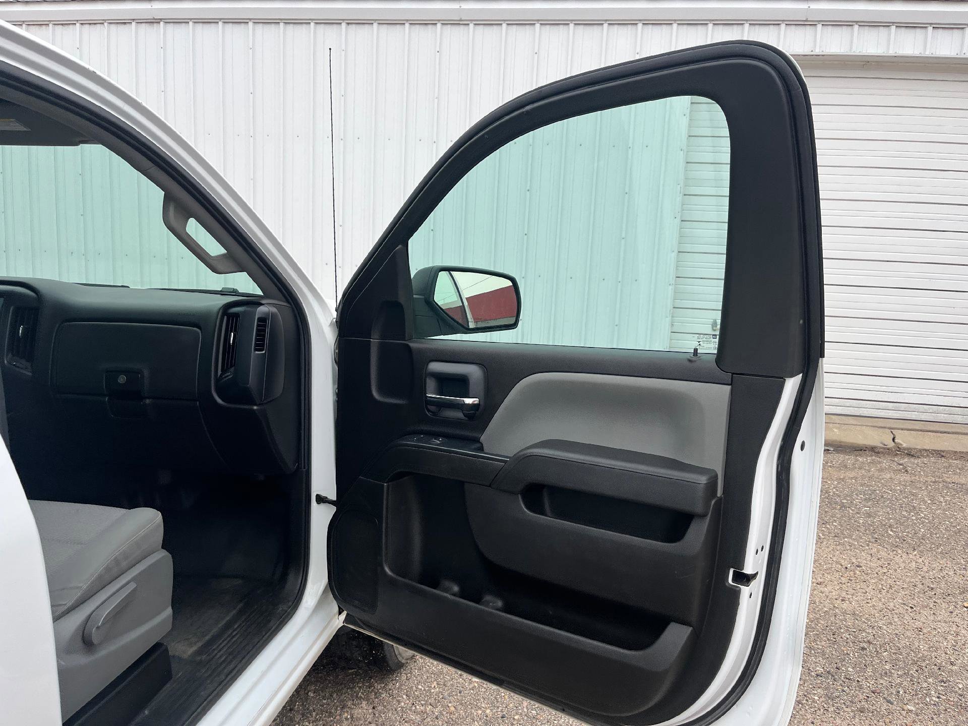 Used 2016 GMC Sierra 1500 2WD Regular Cab image 9