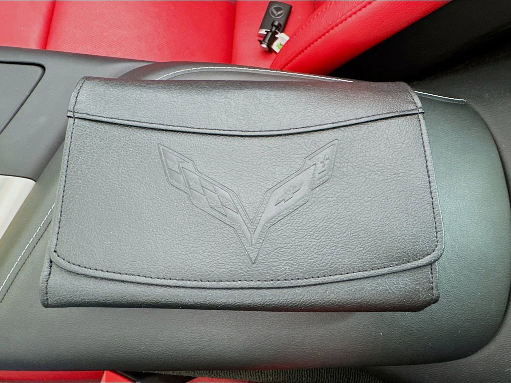 Used 2019 Chevrolet Corvette Stingray Coupe w/ Carbon Flash Badge Package RWD image 40