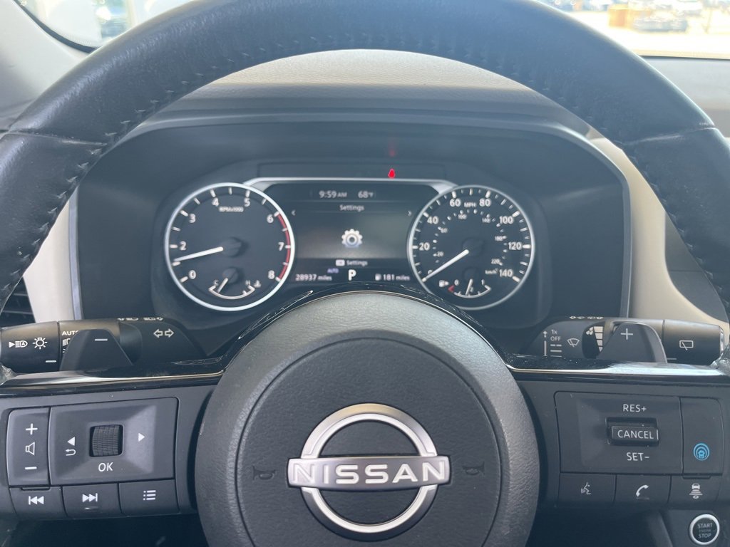 Used 2022 Nissan Rogue SV w/ SV Premium Package image 12