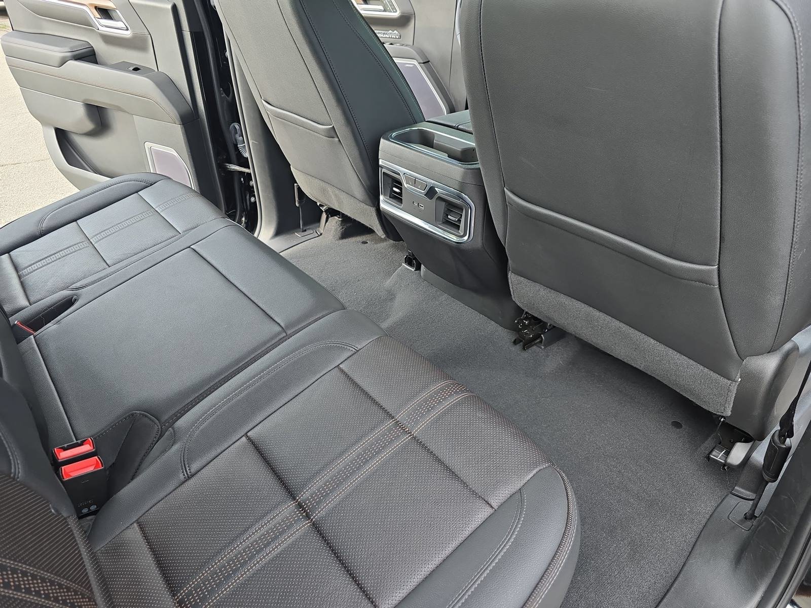 Used 2023 Chevrolet Silverado 1500 High Country w/ High Country Premium Package AWD/4WD image 12