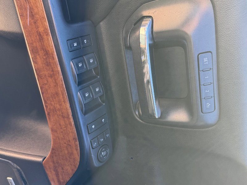 Used 2018 Chevrolet Silverado 1500 High Country image 10