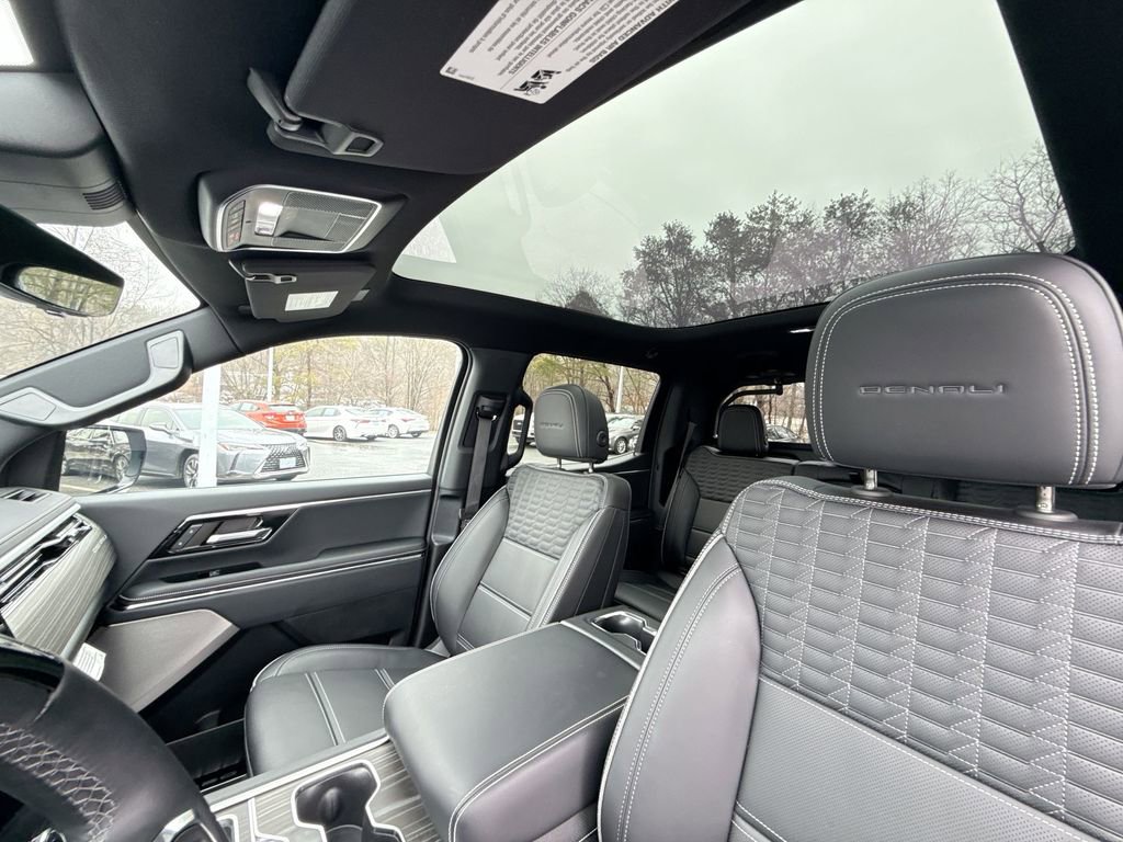 Used 2024 GMC Sierra EV Denali image 16