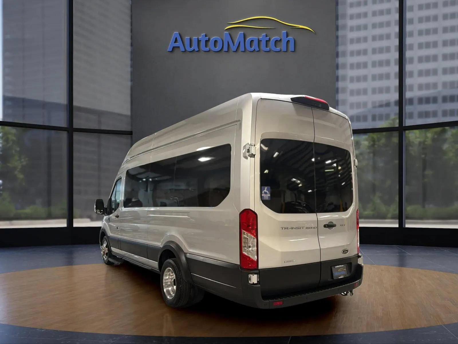 Used 2023 Ford Transit 350 XLT RWD image 9