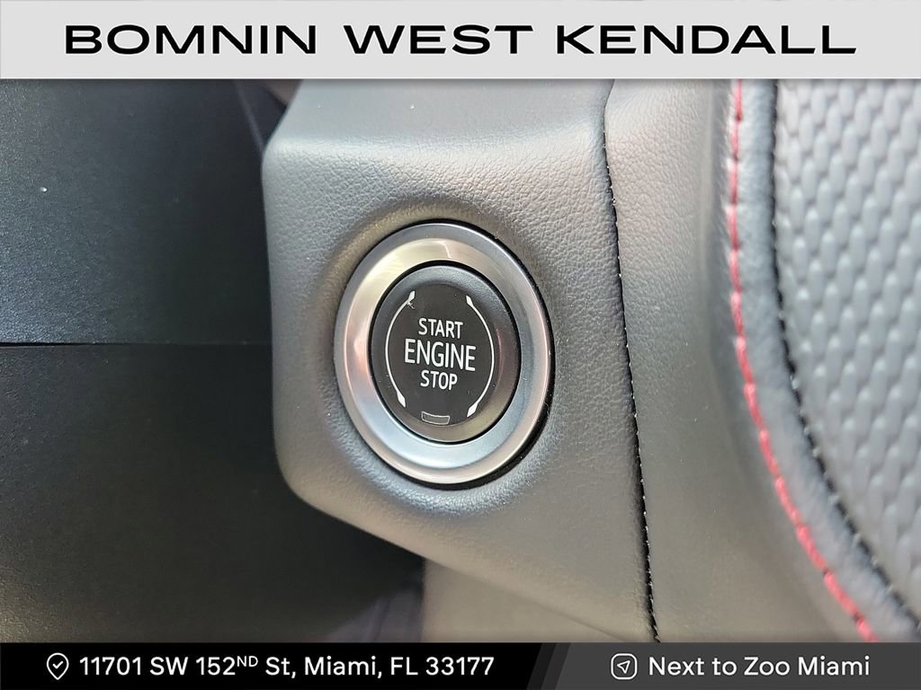 Used 2023 Chevrolet Suburban RST w/ Luxury Package image 17