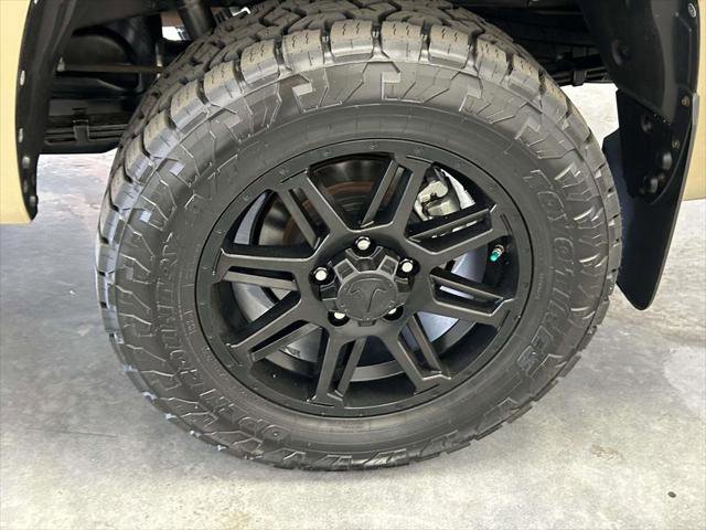 Certified 2019 Toyota Tundra SR5 w/ SR5 Upgrade Package AWD/4WD image 11