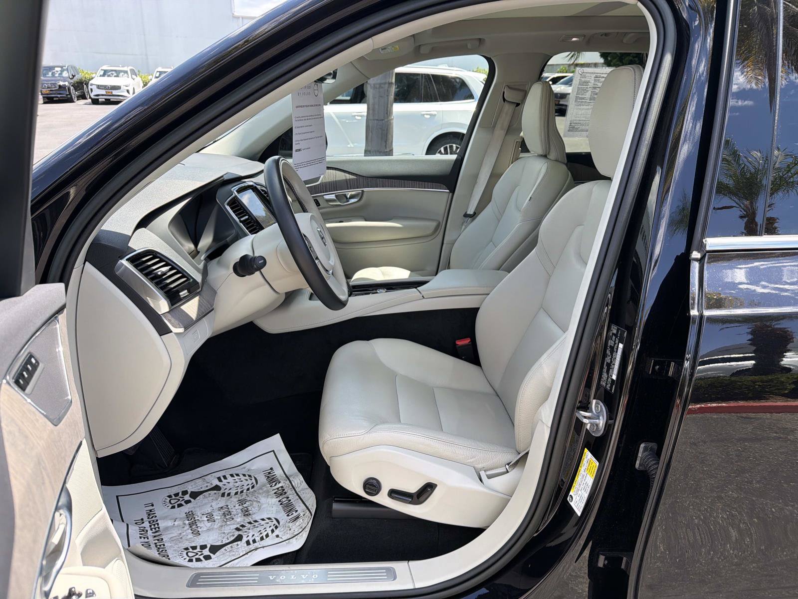 Certified 2023 Volvo XC90 B6 Plus w/ Protection Package Premier AWD/4WD image 17