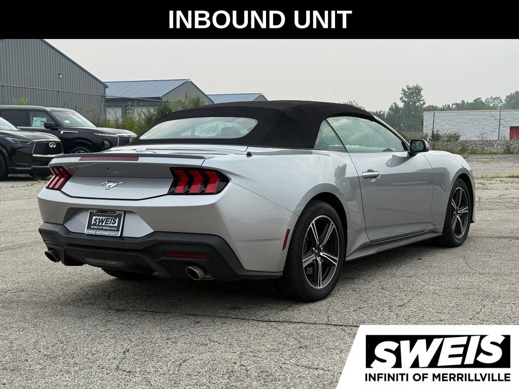 Used 2025 Ford Mustang Premium RWD image 6