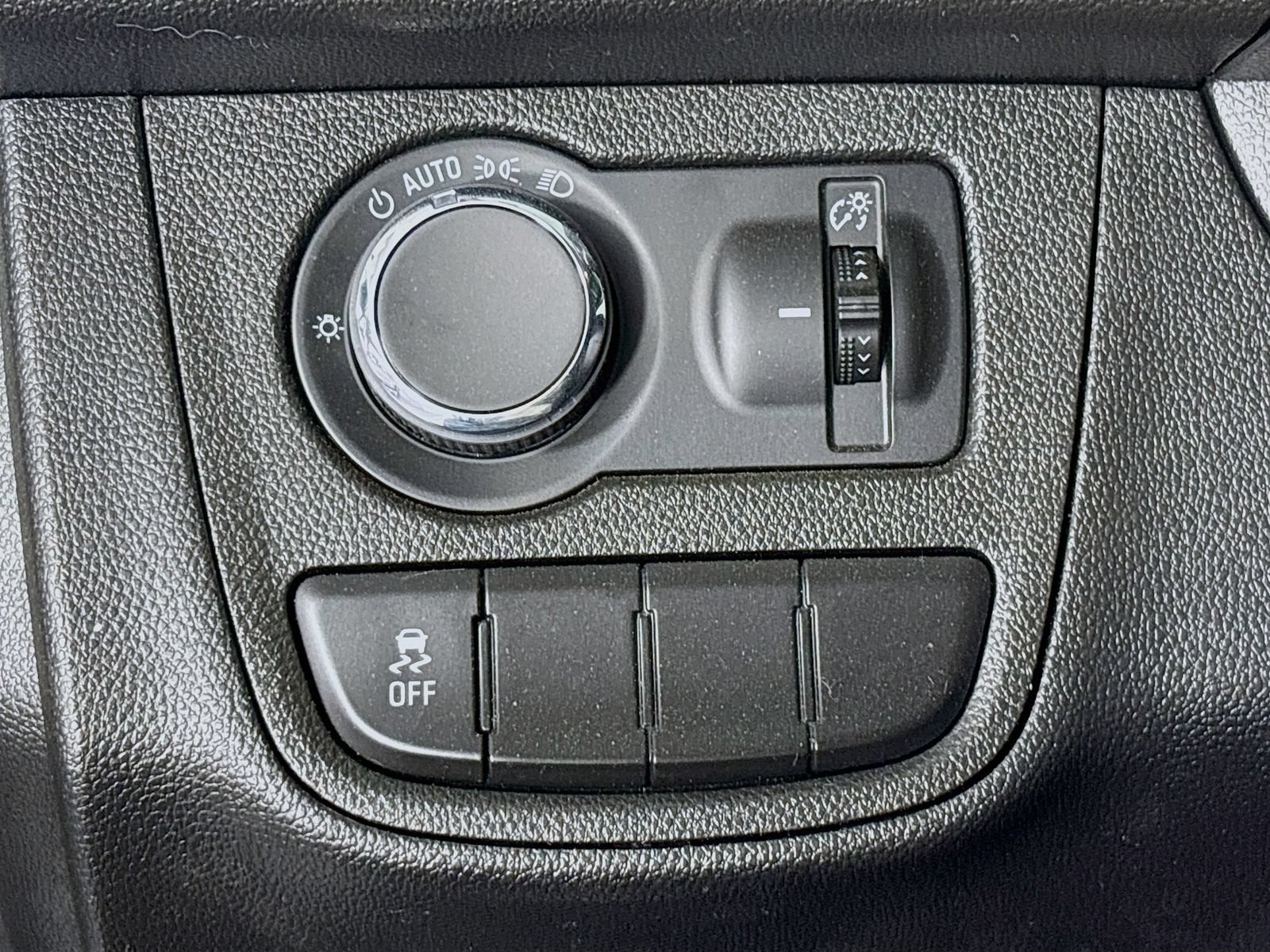 Used 2020 Chevrolet Spark LS FWD image 10