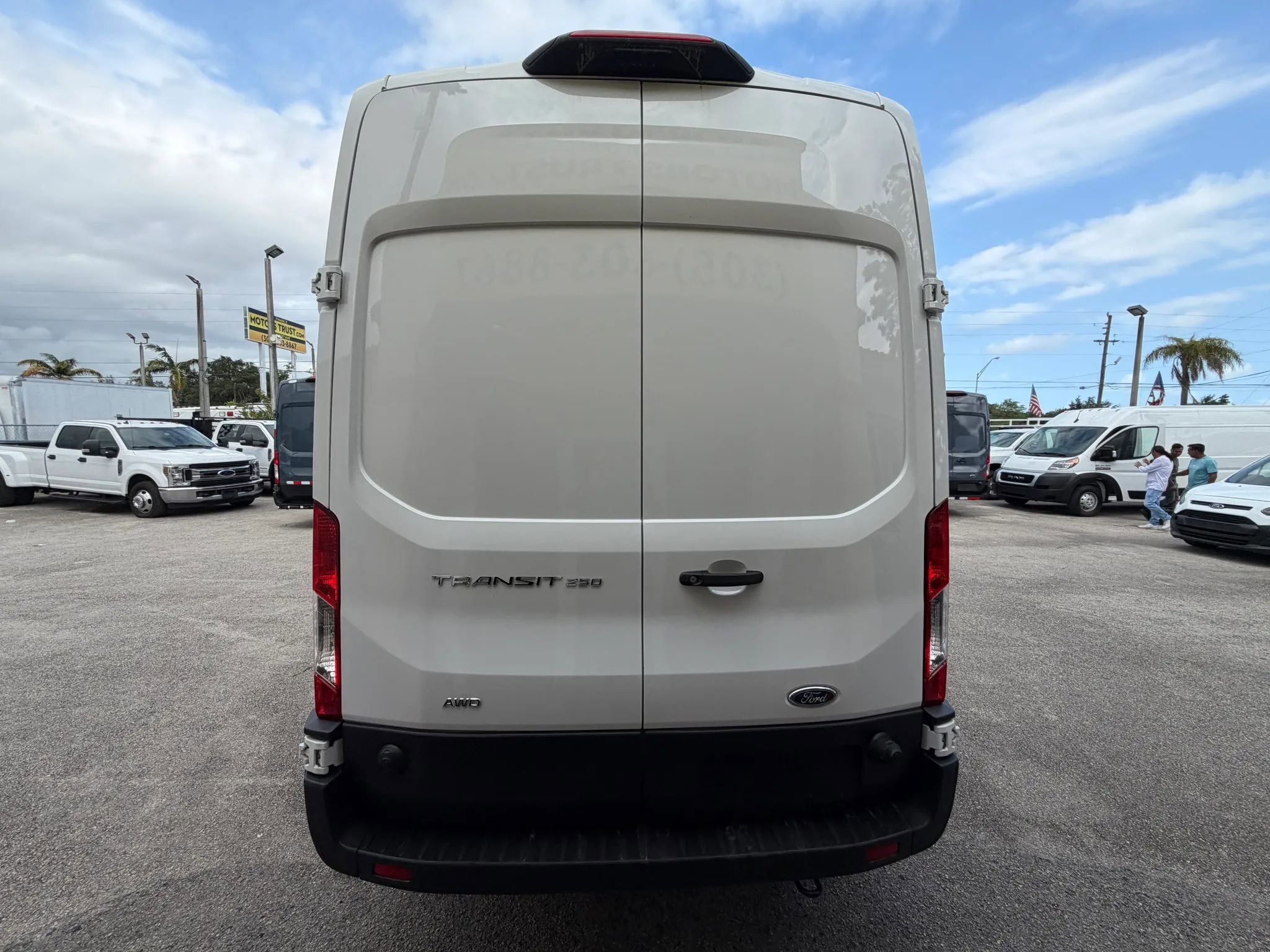 Used 2025 Ford Transit 250 148 High Roof AWD image 4