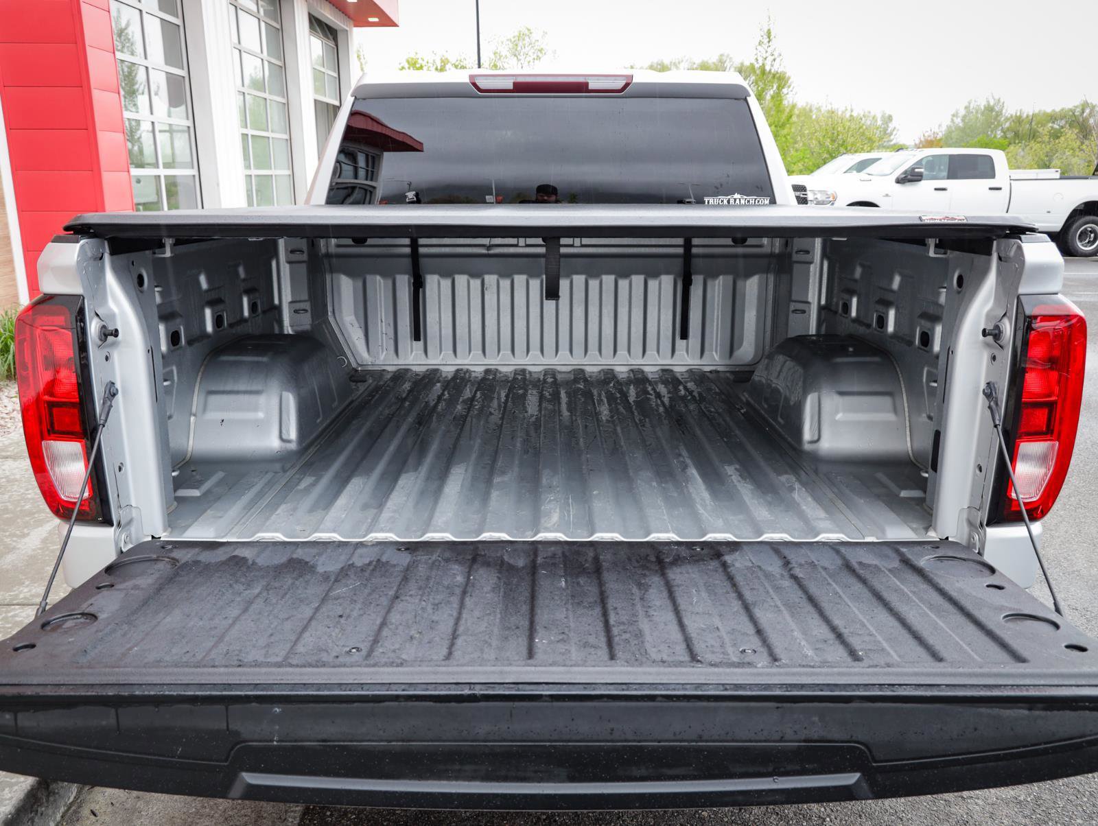 Used 2020 GMC Sierra 1500 Elevation AWD/4WD image 5