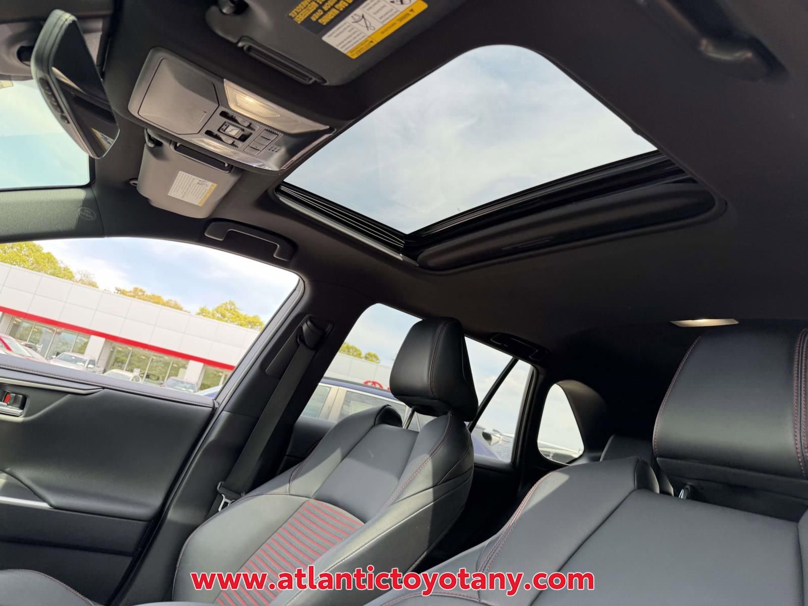 Used 2022 Toyota RAV4 XSE w/ Weather Package AWD/4WD image 14