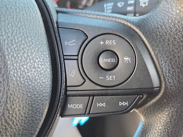 Used 2021 Toyota RAV4 LE image 23