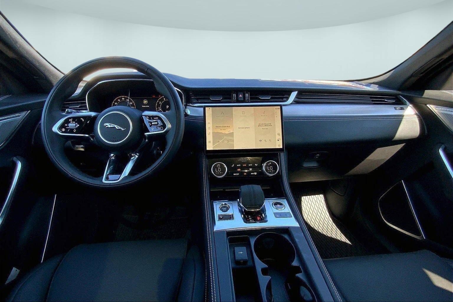New 2025 Jaguar F-PACE R-Dynamic S AWD/4WD image 7