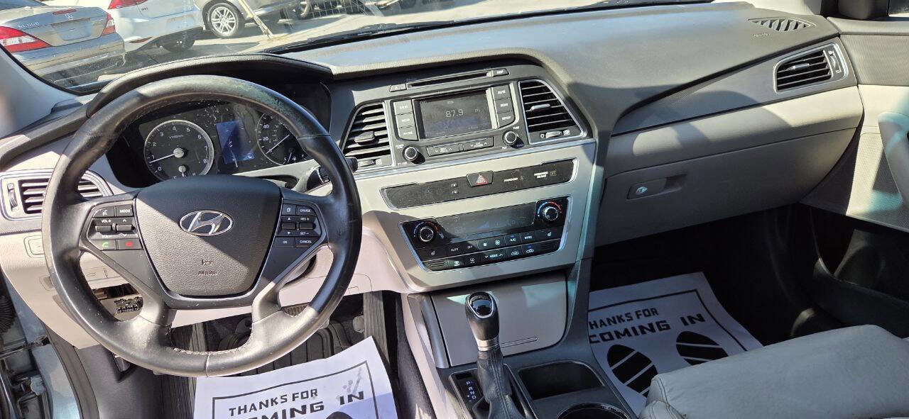 Used 2015 Hyundai Sonata Sport w/ Option Group 03 image 17