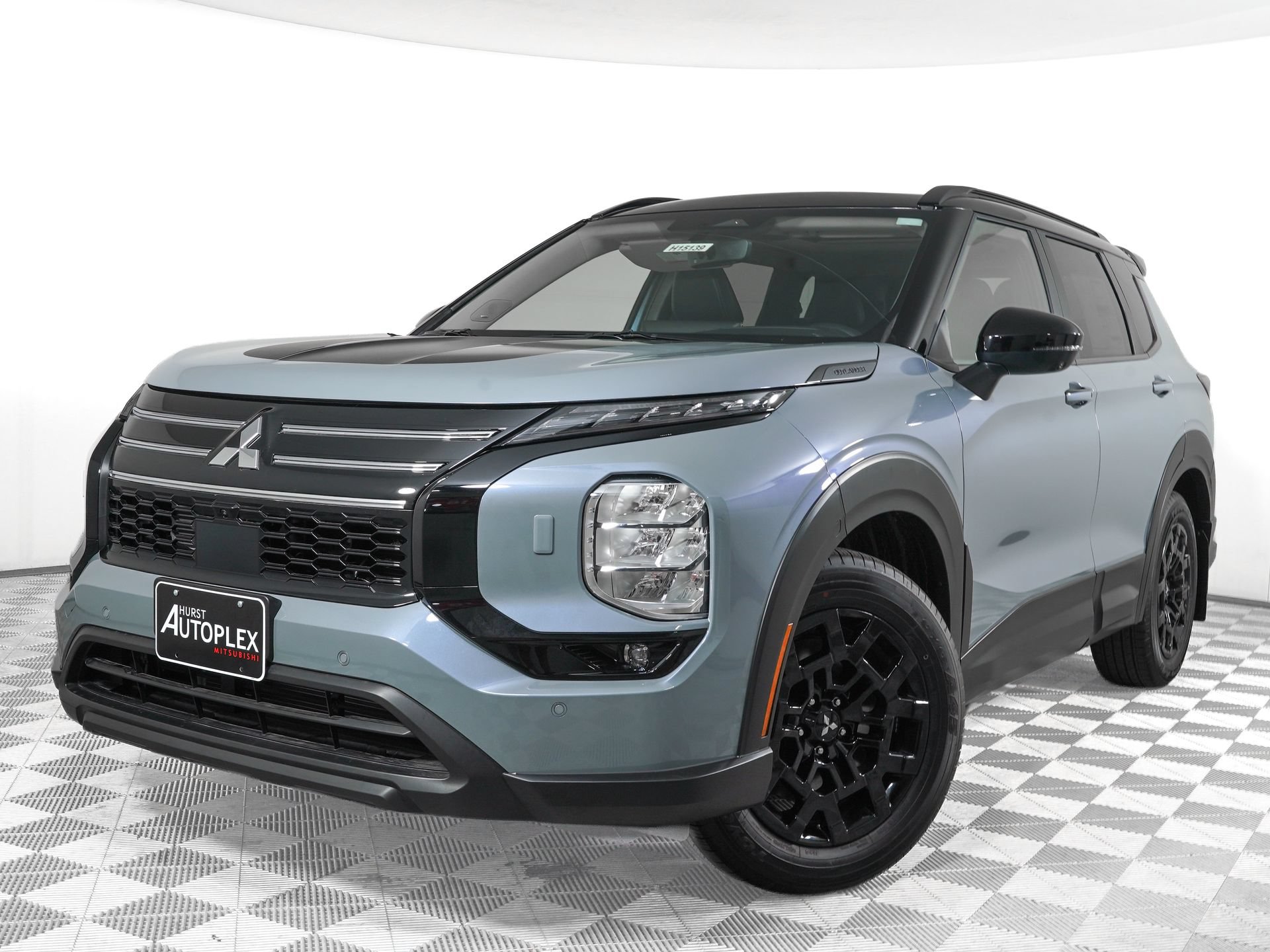 New 2026 Mitsubishi Outlander AWD image 2