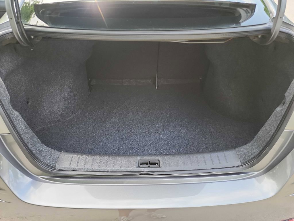Used 2017 Nissan Sentra NISMO w/ NISMO Premium Package FWD image 29