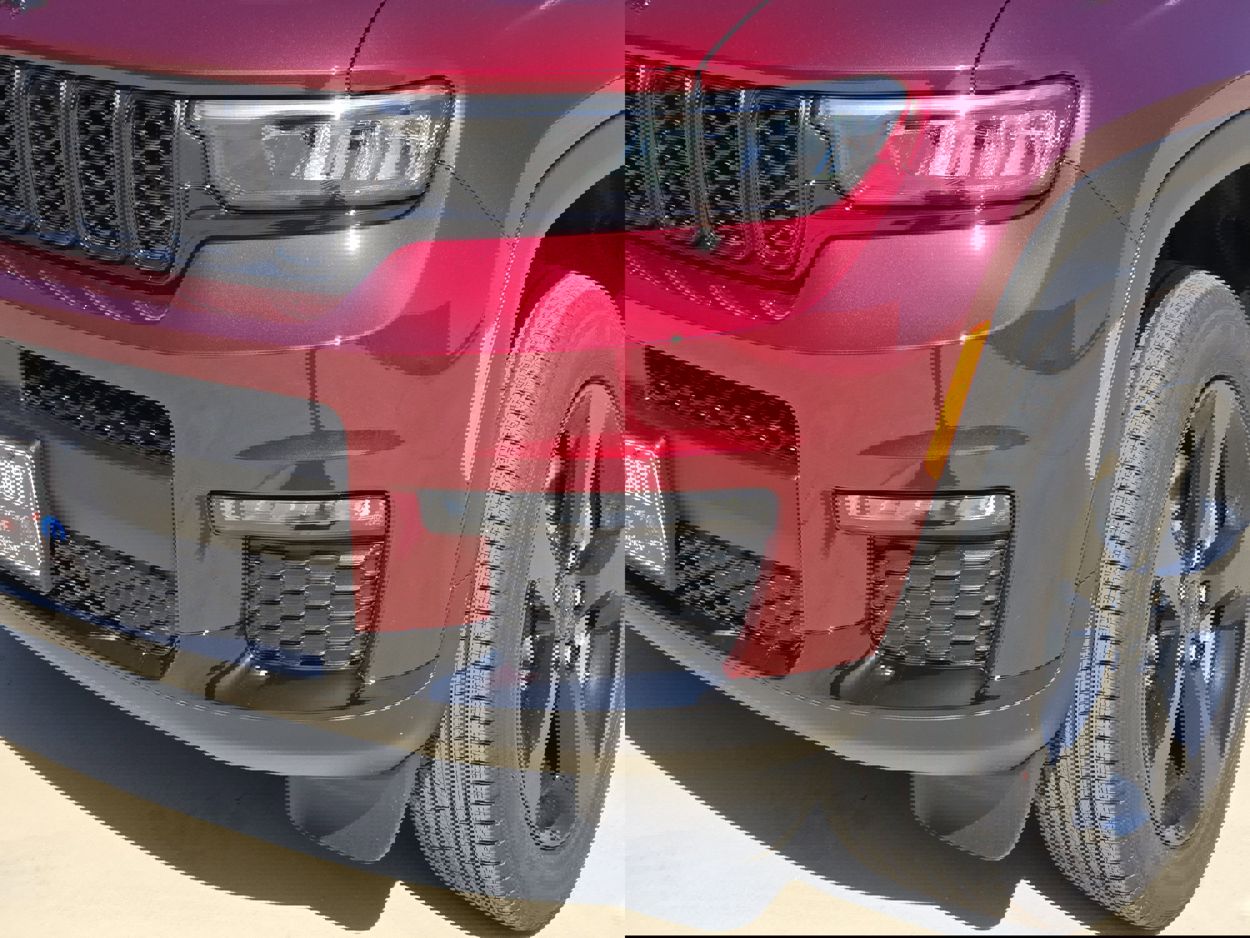 New 2025 Jeep Grand Cherokee L Limited w/ Black Appearance Package image 7