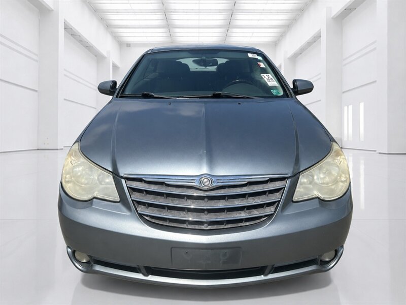 Used 2010 Chrysler Sebring Limited FWD image 6