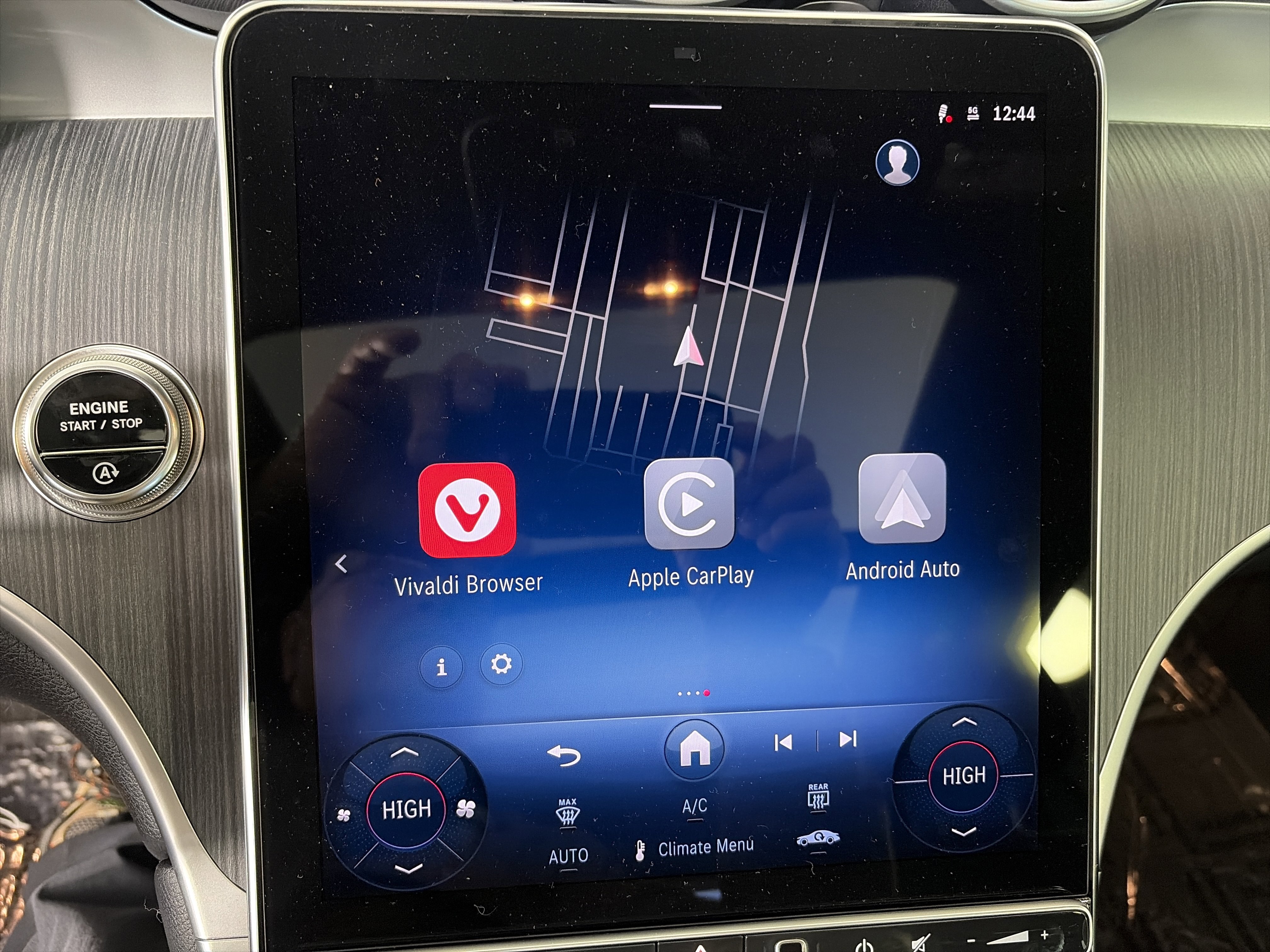 Certified 2025 Mercedes-Benz GLC 43 AMG 4MATIC image 23