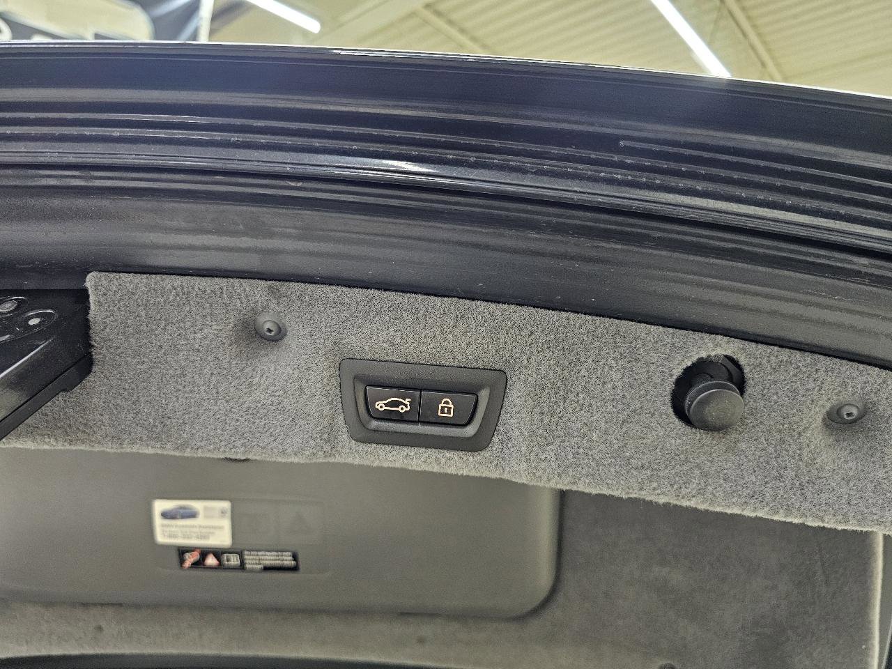 Used 2015 BMW 740Li image 14