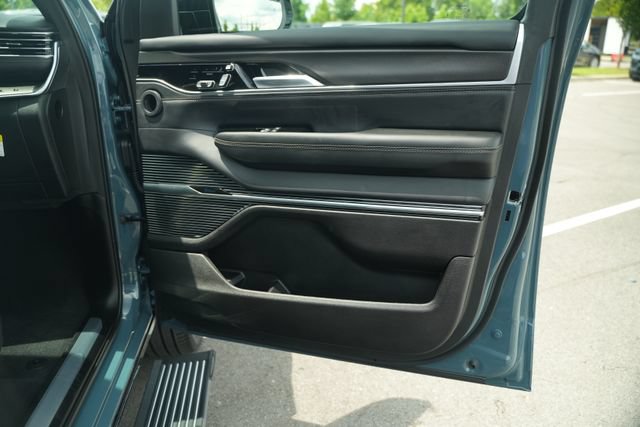 New 2026 Jeep Grand Wagoneer L Summit AWD/4WD image 20