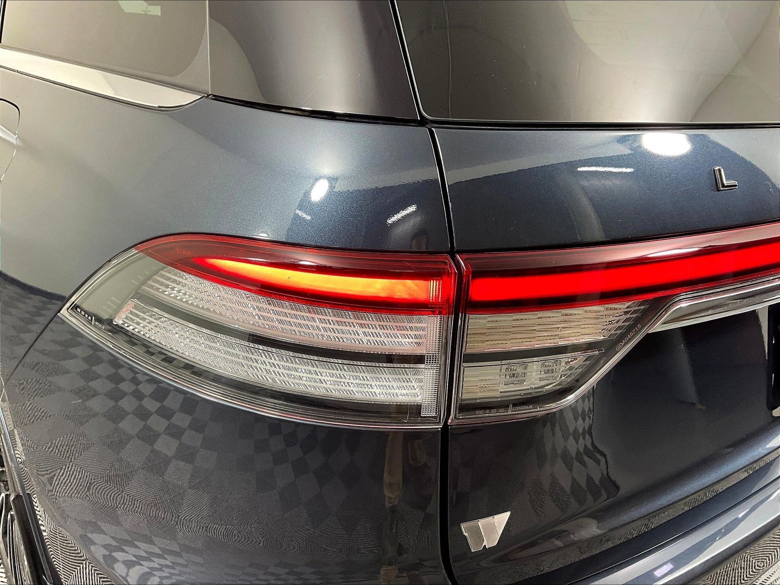 Used 2022 Lincoln Aviator Black Label w/ Dynamic Handling Package AWD/4WD image 22