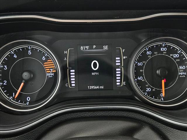 Used 2019 Jeep Cherokee Latitude w/ Popular Appearance Group FWD image 11